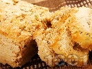 Рецепта Домашен типов хляб с тиквени и слънчогледови семки (с прясна мая и мляко)